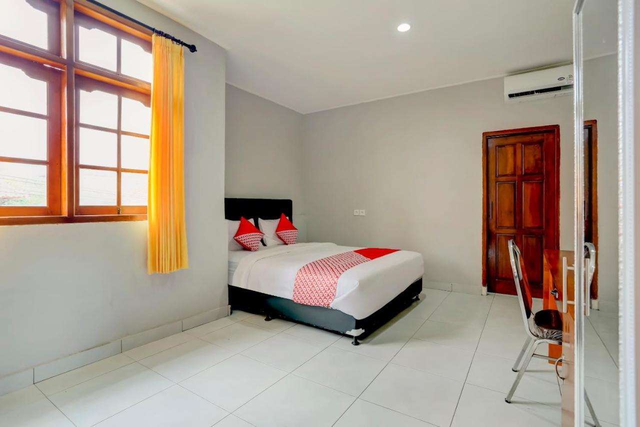 Oyo 90089 Hotel Satria Syariah Denpasar Esterno foto