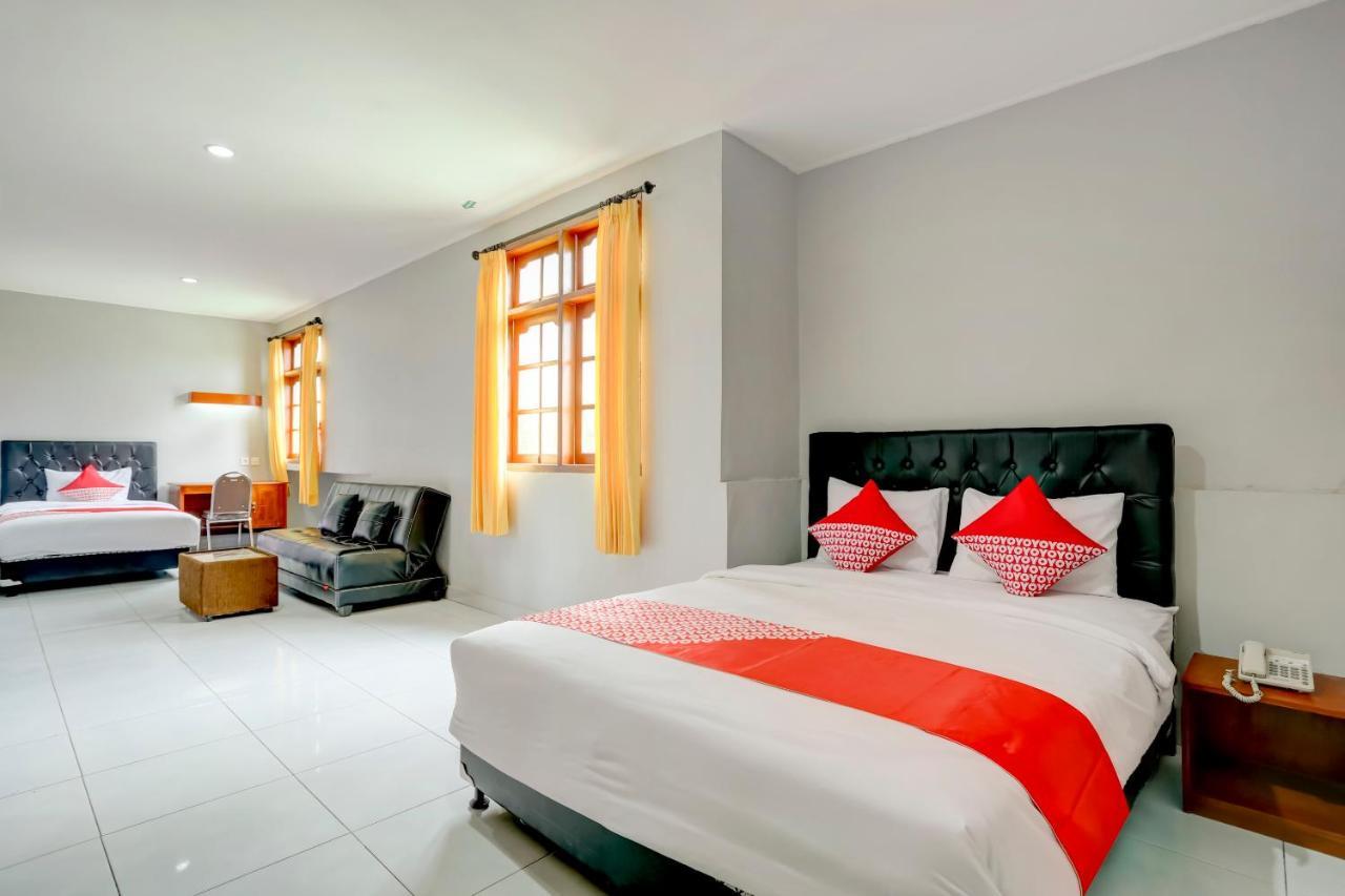Oyo 90089 Hotel Satria Syariah Denpasar Esterno foto